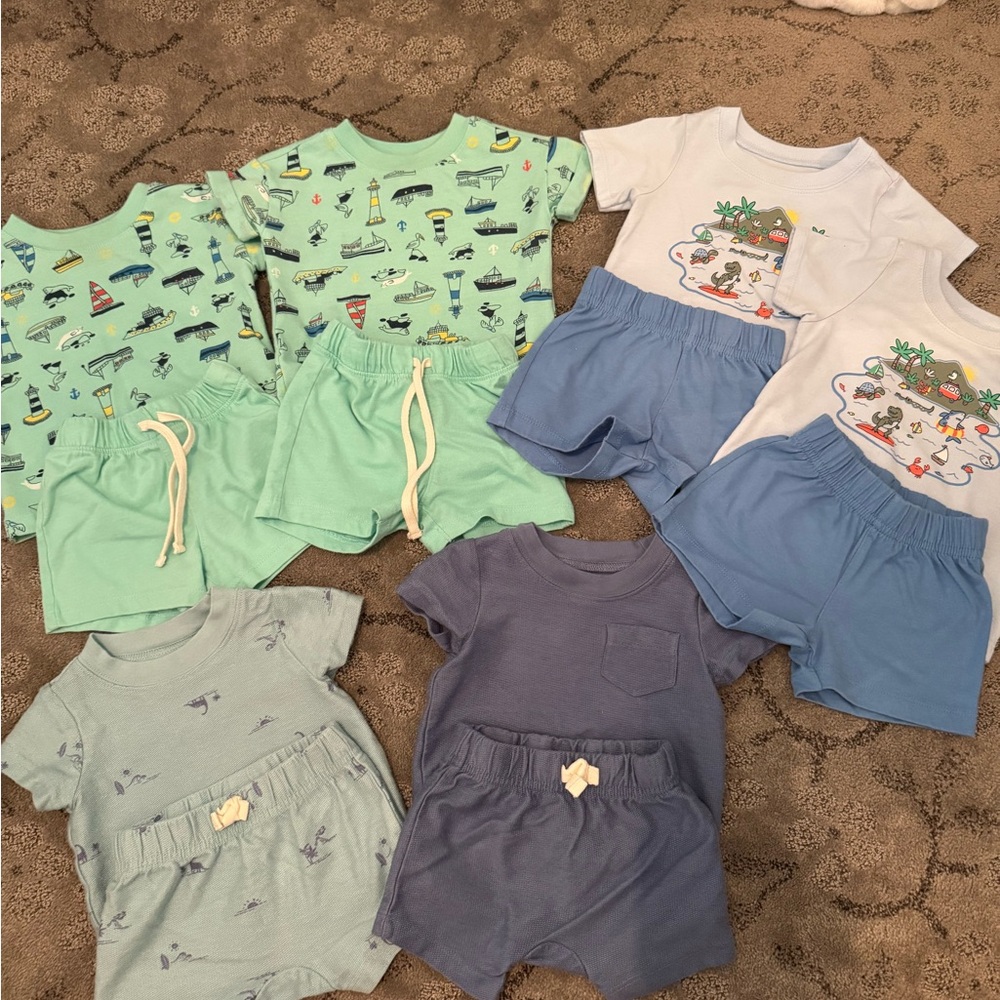 Old Navy, Carters, Garaninals Baby Outfits BUNDLE FOR TWINS